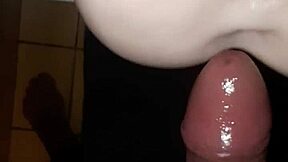 Amateur boy masturbates and squirts on camera