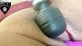 Black beauty gets kinky with her favorite dildo