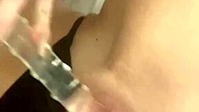 Solo girl squirts while playing with a dildo