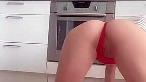 Real orgasm with a juicy pussy