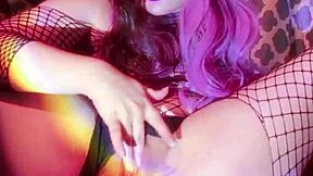 A beautiful girl enjoys solo pleasure from her pussy and ass