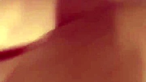 Homemade video of a mature woman pleasuring herself anally