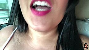 Watch a hot Brazilian taxi driver get off on Paulista Joivas Avenue CV 10