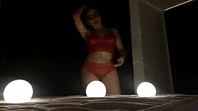 Real homemade show with big ass Latina