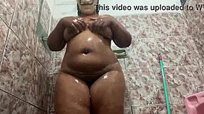 Interracial babe with big ass enjoys Pleasuring herself