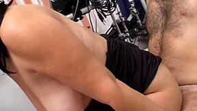 Italian amateur's masturbation and pussy licking session