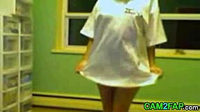 Watch this amateur webcam girl get wet and wild