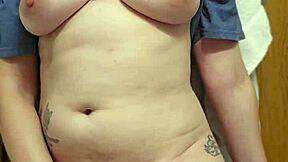American pawg enjoys solo play with vibrator
