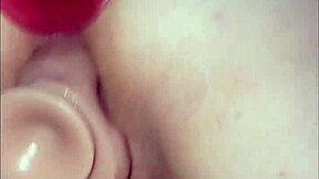 Curvy MILF uses dildo and buttplug in anal and pussy