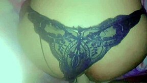 Brazilian amateur Wanessa Silva enjoys a blowjob and facial in Recife