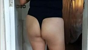 Big ass from behind: Sexy stepmom gets fucked