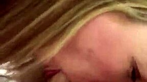Amateur wife gives blowjob to stranger from Craigslist