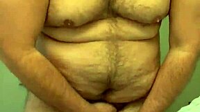 Amateur Latino chub seeks chaser
