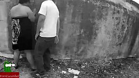 Horny couple enjoys intense fingering and deepthroating