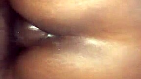 Ebony babe gets her ass stretched and squirts like a fountain