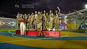 Sunny outdoor brawl featuring Ecuadorian beauties
