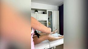 Foot fetish and leg waxing with Sugar nadya