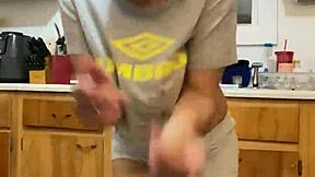 Anna Maria's seductive dance after cleaning the kitchen