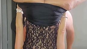 Enjoy seeing Trixie Dixie perform an upright 69 with an enthusiastic partner