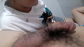 Petite Filipino girlfriend gives a sloppy blowjob in homemade teen video
