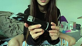 Candice Delaware's unboxing and sex toy review