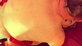 Mature beauty's holiday pleasure session