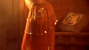 Seductive Indian dancer reveals her beauty