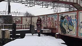 Coed Indian Snowbeau's outdoor flashing goes viral