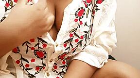 Bengali aunties with big tits in steamy video