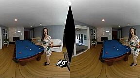 Violet Starr experiences intense virtual pleasure with her favorite toy