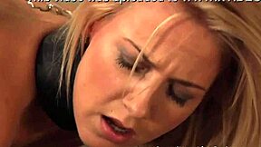 Lesbians in BDSM play with spanking and finger fingling