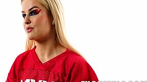 Slimthick Vic Logan and Xander in hardcore action with petite MILF