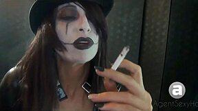 Sultry goth beauty shows off her smoking fetish