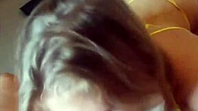 Blonde bombshell gives a mind-blowing oral pleasure