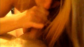 Real amateur sex with a mature woman who loves to suck on big cocks