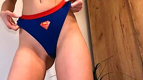 Teen’s Big Ass Shines in Juicy Lingerie Try-On Haul