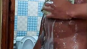 Gay shower sex with a slutty twist