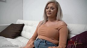 Hayden Hooper Reveals Juicy Blonde Body in Steamy Solo Show