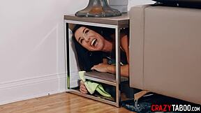omg riley jacobs, milf nanny, got stuck and banged hard! 😍