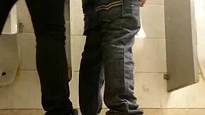 Sexo Gay in Public Toilet - Watch This HOT Action NOW!