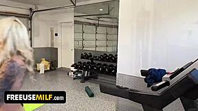 Work out with sex for ultimate female vitality with Donnie