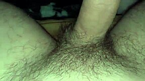 Amateur couple has rough sex and the woman gets a facial