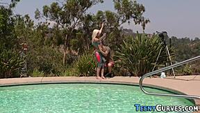 Big blonde beauty gets a facial in the great outdoors