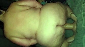 Big pussy mature woman using big dildo for pleasure