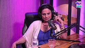 Hot bisexual girl gets it from both sides in the studio