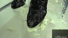 Crush time: Foot fetish action with Japanese star Boots