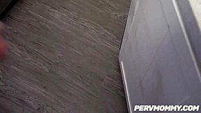 Hot stepmom Linzee Ryder blows and gets bent over hard
