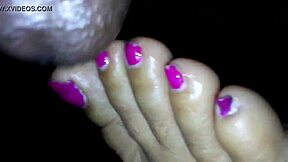 Black beauty gives great foot massage with oil and then gives great blow job and cums on feet