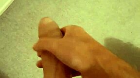 Solo big dick masturbator’s fantastic cum shot