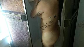 Amateur step mom gets a shower scene that she will never forget